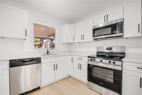 Casa en venta en Clermont, Florida, 3 dormitorios, 143.63 m2 № 2322529 - foto 17