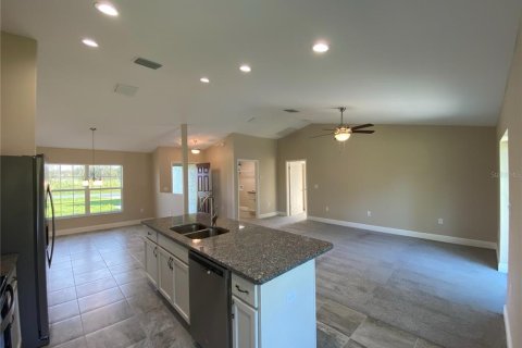 Villa ou maison à louer à Ocala, Floride: 3 chambres, 133.22 m2 № 2415341 - photo 5