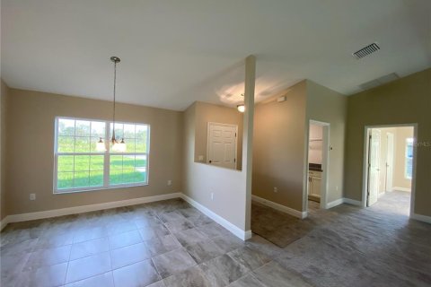 Villa ou maison à louer à Ocala, Floride: 3 chambres, 133.22 m2 № 2415341 - photo 2