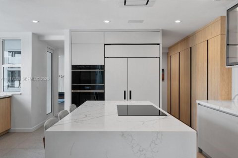 Villa ou maison à vendre à Coral Gables, Floride: 6 chambres, 629.78 m2 № 2004787 - photo 18