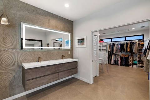 Villa ou maison à vendre à Coral Gables, Floride: 6 chambres, 629.78 m2 № 2004787 - photo 11