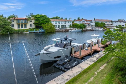Villa ou maison à vendre à Coral Gables, Floride: 6 chambres, 629.78 m2 № 2004787 - photo 2