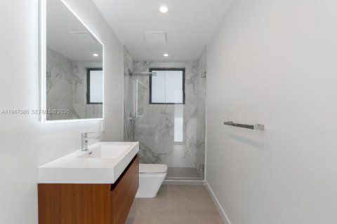 Villa ou maison à vendre à Coral Gables, Floride: 6 chambres, 629.78 m2 № 2004787 - photo 30