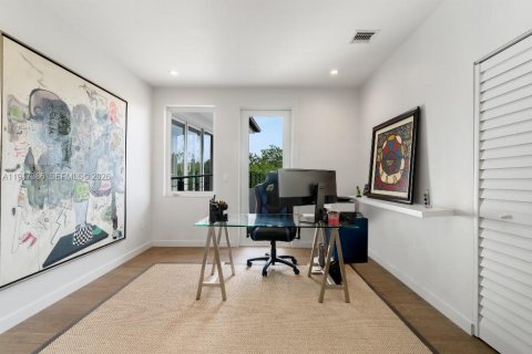 Villa ou maison à vendre à Coral Gables, Floride: 6 chambres, 629.78 m2 № 2004787 - photo 6