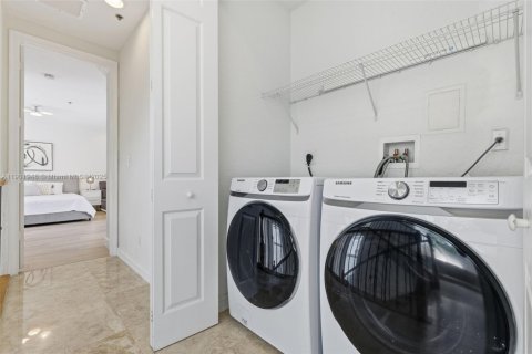 Townhouse in Fort Lauderdale, Florida 3 bedrooms, 191.66 sq.m. № 1953291 - photo 24