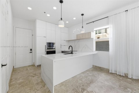 Townhouse in Fort Lauderdale, Florida 3 bedrooms, 191.66 sq.m. № 1953291 - photo 13