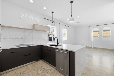 Townhouse in Fort Lauderdale, Florida 3 bedrooms, 191.66 sq.m. № 1953291 - photo 15