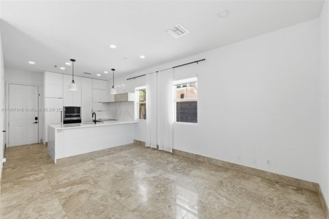 Townhouse in Fort Lauderdale, Florida 3 bedrooms, 191.66 sq.m. № 1953291 - photo 10