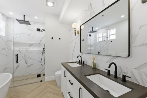 Townhouse in Fort Lauderdale, Florida 3 bedrooms, 191.66 sq.m. № 1953291 - photo 30