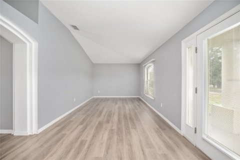 House in Ocala, Florida 3 bedrooms, 187.66 sq.m. № 2102656 - photo 7