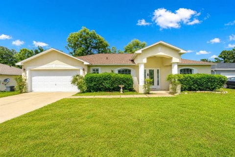 Casa en Ocala, Florida 3 dormitorios, 187.66 m2 № 2102656
