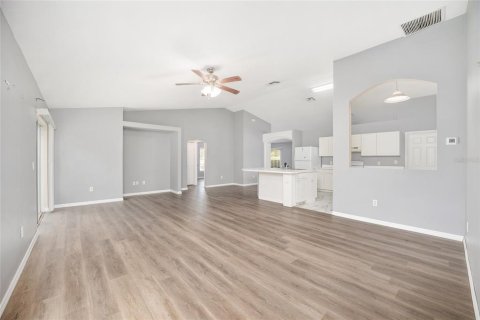 House in Ocala, Florida 3 bedrooms, 187.66 sq.m. № 2102656 - photo 23