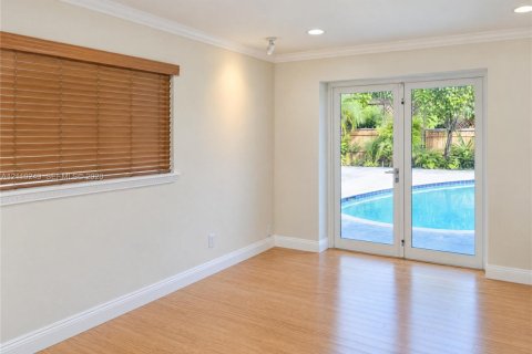 House in Wilton Manors, Florida 3 bedrooms, 147.71 sq.m. № 2428105 - photo 11