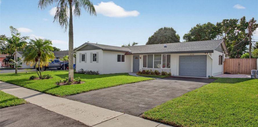 Дом в Маргит, Флорида 3 спальни, 115.11м2 № 2002565