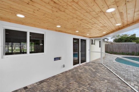 Снять в аренду виллу или дом в Маргит, Флорида 3 спальни, 115.11м2, № 2002565 - фото 7