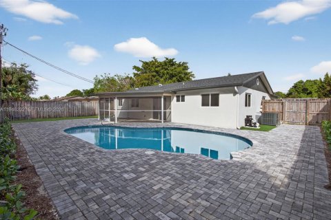 Снять в аренду виллу или дом в Маргит, Флорида 3 спальни, 115.11м2, № 2002565 - фото 5