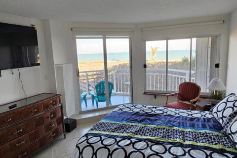 Condo in Hutchinson Island South, Florida, 2 bedrooms  № 2084184 - photo 8