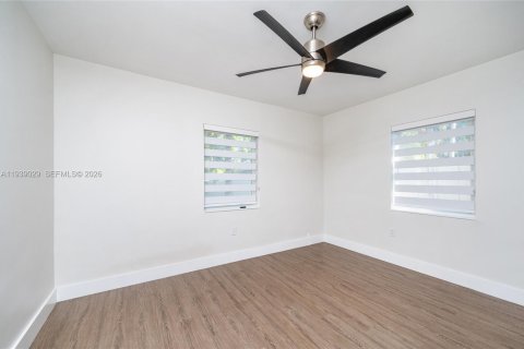 Villa ou maison à louer à Miami, Floride: 3 chambres, 141.4 m2 № 1996834 - photo 21