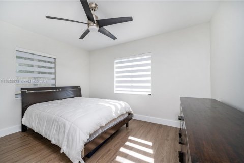 Villa ou maison à louer à Miami, Floride: 3 chambres, 141.4 m2 № 1996834 - photo 24