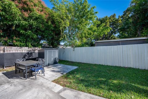 Villa ou maison à louer à Miami, Floride: 3 chambres, 141.4 m2 № 1996834 - photo 4