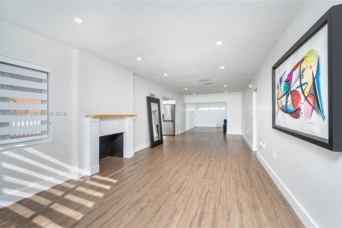 Villa ou maison à louer à Miami, Floride: 3 chambres, 141.4 m2 № 1996834 - photo 9