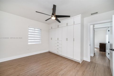 Villa ou maison à louer à Miami, Floride: 3 chambres, 141.4 m2 № 1996834 - photo 22