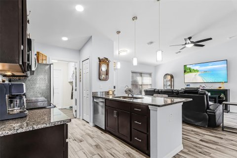 Villa ou maison à vendre à LaBelle, Floride: 3 chambres, 128.11 m2 № 2040299 - photo 8