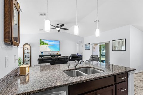 Villa ou maison à vendre à LaBelle, Floride: 3 chambres, 128.11 m2 № 2040299 - photo 9