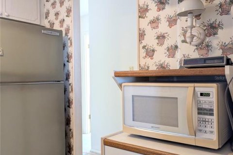 Condo in Bradenton, Florida, 1 bedroom  № 1531439 - photo 4