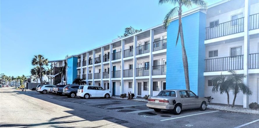 Condo in Bradenton, Florida, 1 bedroom № 1531439