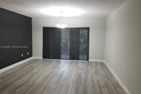 Copropriété à louer à Miramar, Floride: 1 chambre, 78.97 m2 № 2000101 - photo 5