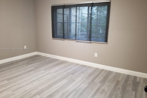 Copropriété à louer à Miramar, Floride: 1 chambre, 78.97 m2 № 2000101 - photo 9