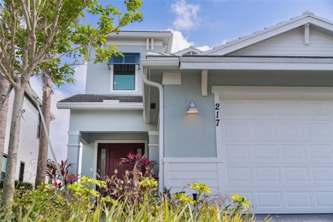 House in Saint Lucie, Florida 5 bedrooms, 292.64 sq.m. № 2110290 - photo 2