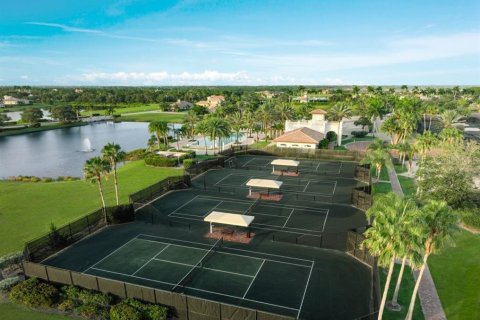 House in Saint Lucie, Florida 5 bedrooms, 292.64 sq.m. № 2110290 - photo 26