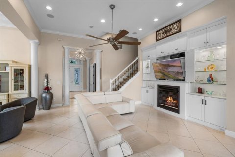House in Howey-in-the-Hills, Florida 3 bedrooms, 246.01 sq.m. № 1916170 - photo 7