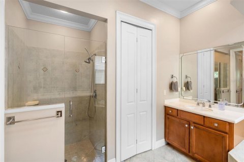 House in Howey-in-the-Hills, Florida 3 bedrooms, 246.01 sq.m. № 1916170 - photo 21
