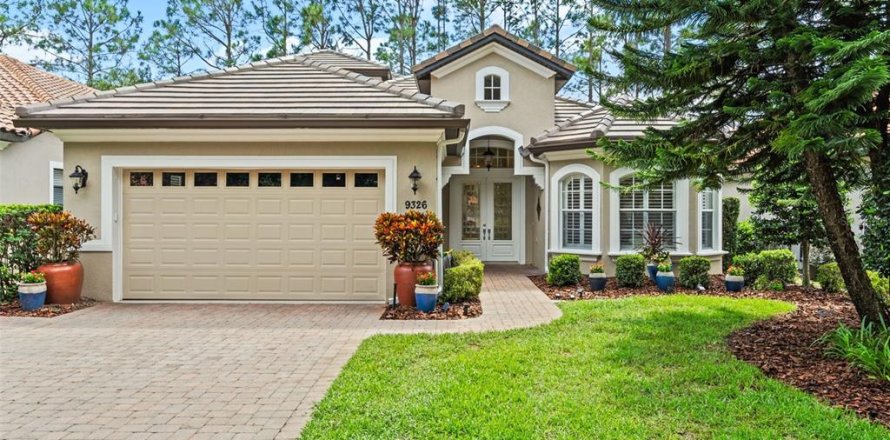 House in Howey-in-the-Hills, Florida 3 bedrooms, 246.01 sq.m. № 1916170