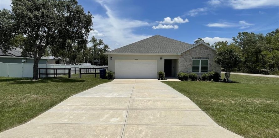 Casa en Weeki Wachee, Florida 3 dormitorios, 154.5 m2 № 2211969