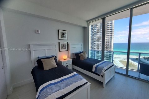 Condo in Sunny Isles Beach, Florida, 2 bedrooms  № 1980008 - photo 8