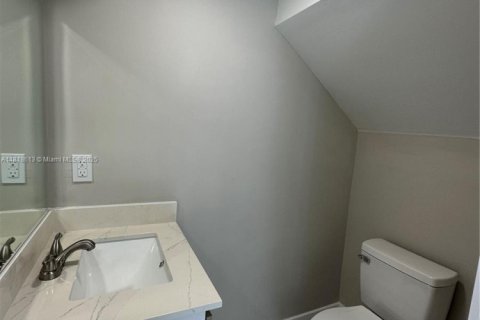 Adosado en alquiler en Fort Lauderdale, Florida, 3 dormitorios, 130.06 m2 № 1937420 - foto 9