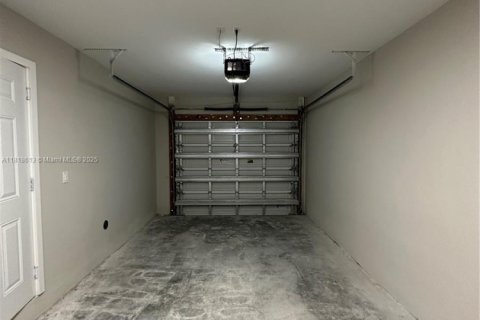 Adosado en alquiler en Fort Lauderdale, Florida, 3 dormitorios, 130.06 m2 № 1937420 - foto 17