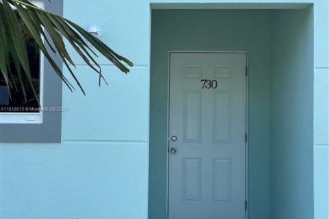 Adosado en alquiler en Fort Lauderdale, Florida, 3 dormitorios, 130.06 m2 № 1937420 - foto 4