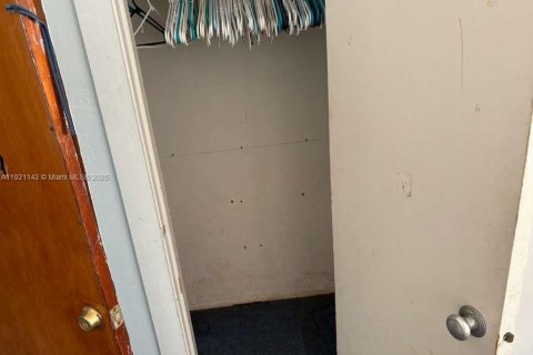 Casa en venta en Fort Lauderdale, Florida, 2 dormitorios, 109.81 m2 № 1974203 - foto 17