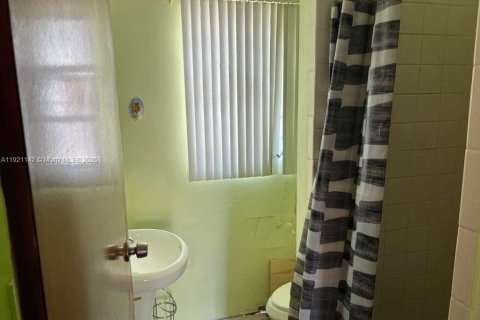 Casa en venta en Fort Lauderdale, Florida, 2 dormitorios, 109.81 m2 № 1974203 - foto 10