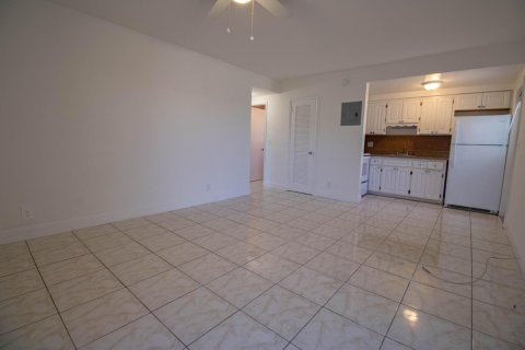 Appartement à Hollywood, Floride 1 chambre № 2154537