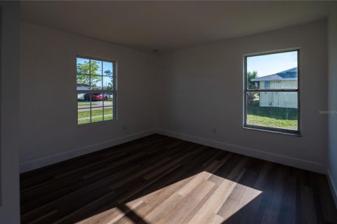 House in Port Charlotte, Florida 3 bedrooms, 113.43 sq.m. № 1743211 - photo 30
