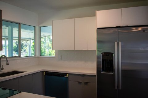 House in Port Charlotte, Florida 3 bedrooms, 113.43 sq.m. № 1743211 - photo 24