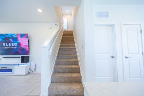 Casa en venta en Homestead, Florida, 4 dormitorios, 193.7 m2 № 1962145 - foto 15