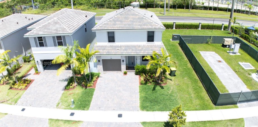 Casa en Homestead, Florida 4 dormitorios, 193.7 m2 № 1962145