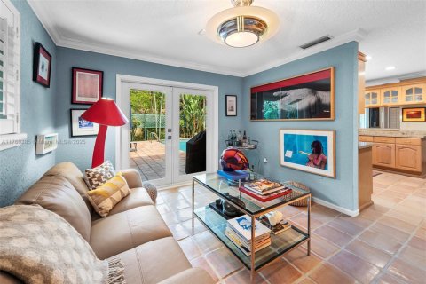 House in Coral Gables, Florida 4 bedrooms, 204.01 sq.m. № 1711925 - photo 12